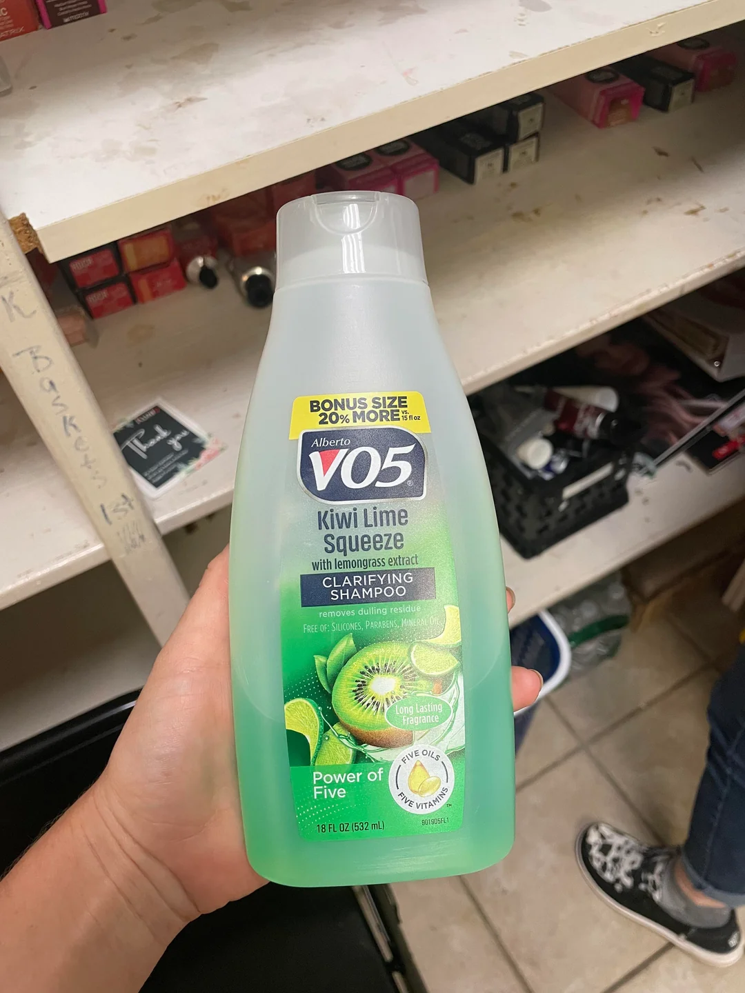 VO5 Kiwi Lime Shampoo before